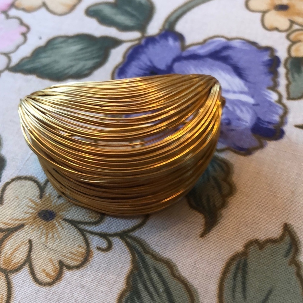 Vintage Unique‎ Wire Brooch